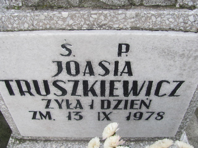 Grób Joanna Truszkiewicz