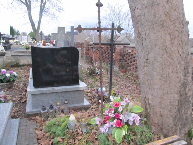  NN Sierpc - Grobonet - Wyszukiwarka osób pochowanych